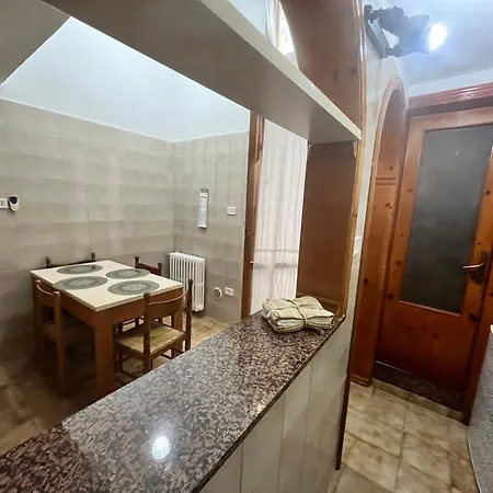 Ercoles House برينديسي