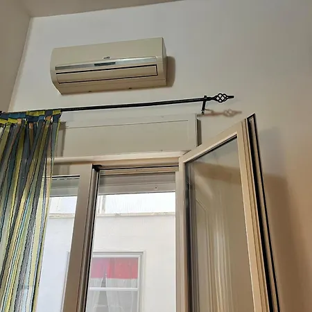 Ercoles House شقة برينديسي