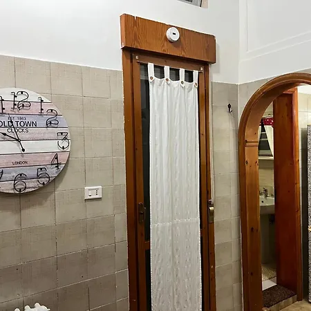Ercoles House شقة برينديسي