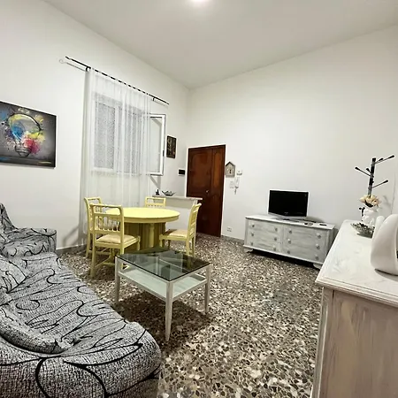 Ercoles House برينديسي